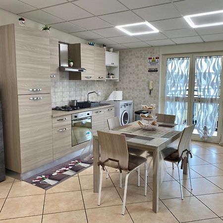 Appartamento Casa Crispino Mansarda N4 Per 3 Persone Frattaminore Екстериор снимка